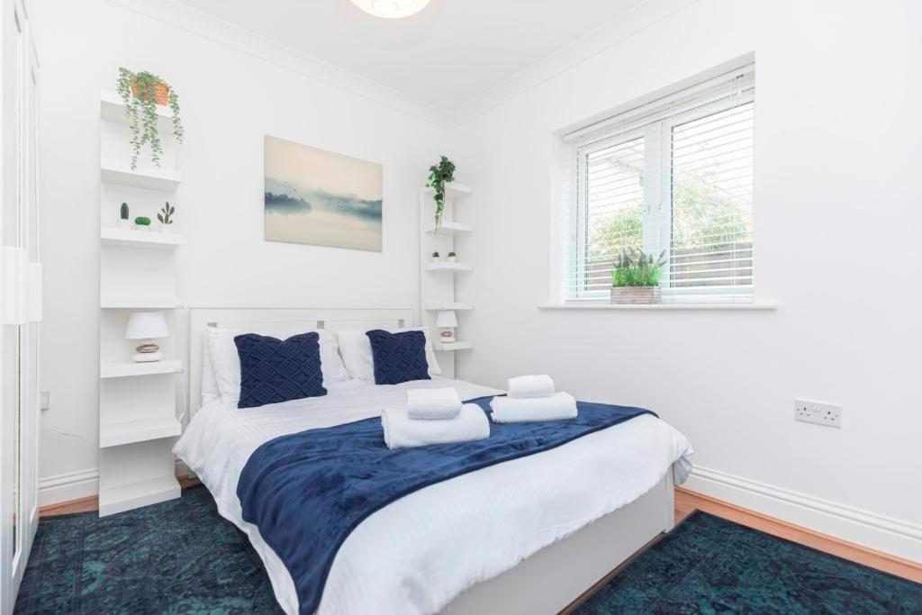 Bournecoast - Clifftop Apartment With Garden -Fm827 본머스 외부 사진